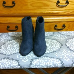 American Eagle Gray Booties
